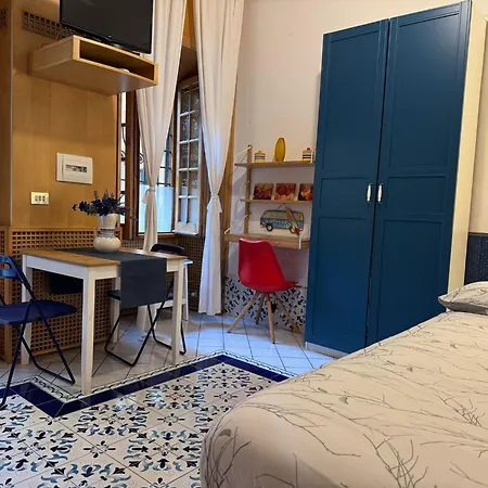 The House Vatican Zone Apartment *